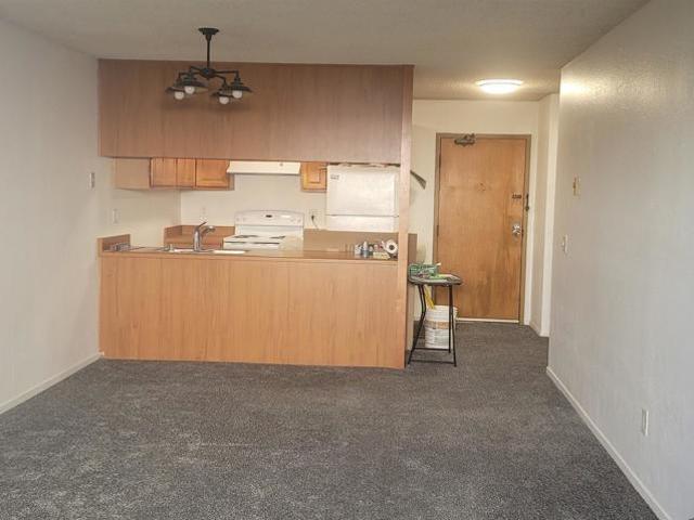 8026 Linda Vista 1C