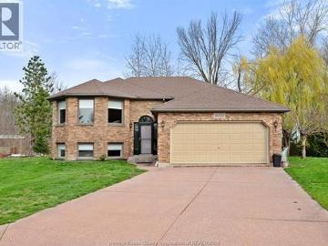 8020 Gardiner Crescent, Mcgregor, ON, N0R 1J0 house for sale | Listing ID 26014 | Royal LePage