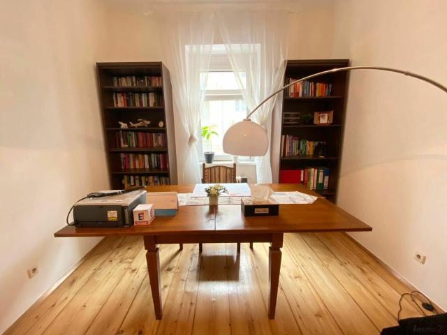 8020 Land: WG GEEIGNET ZENTRALE 2 Zimmerwohnung mit ruhigem Balkon