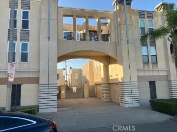 8021 S Vermont Ave, Unit 24, Los Angeles, CA 90044 | MLS #PW25241