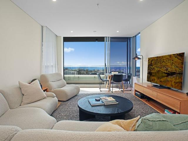 802/3 Rawson Street