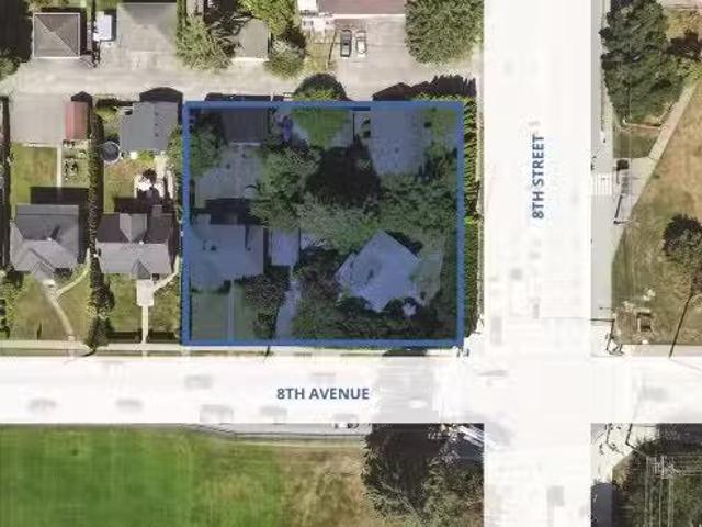 802 & 806 Eighth Street, New Westminster, BC, V3M 3S8 vacant.