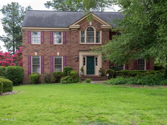 802 Carriage Court