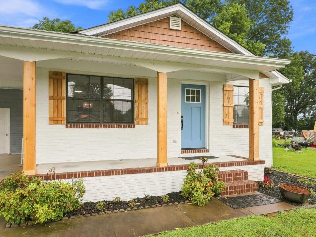 802 Cedar Drive SE