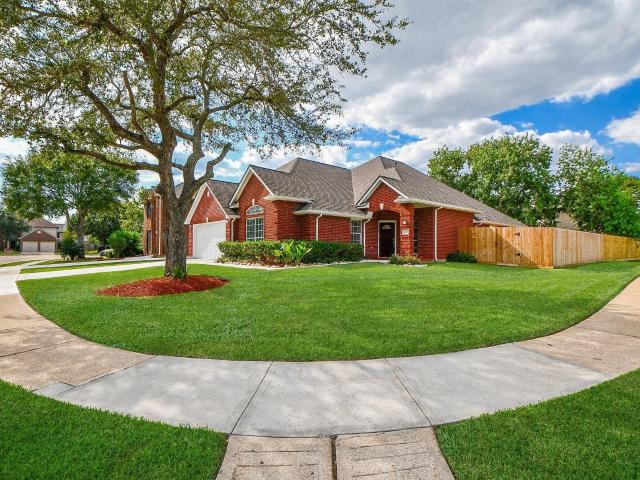 802 Childers Ct, Stafford, TX 77477 | MLS #75631