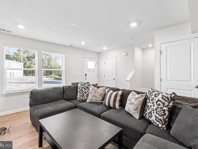 802 Blue Wing Court