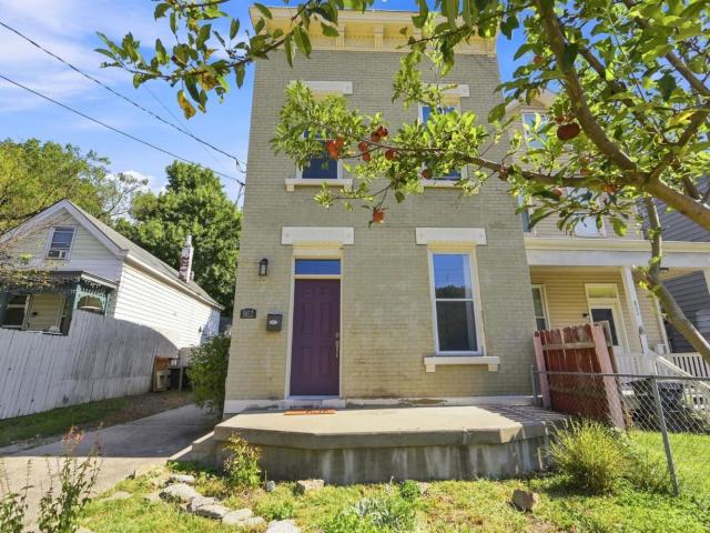 802 Delhi Avenue