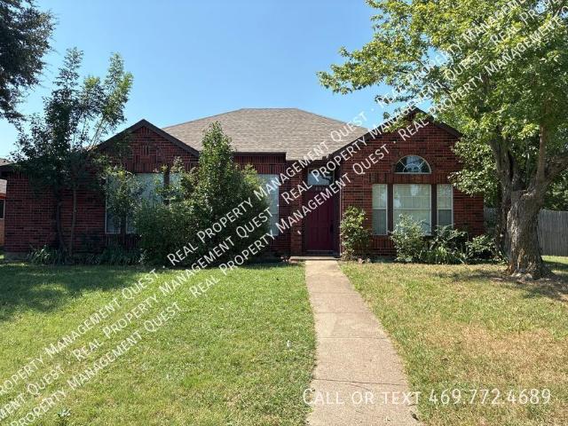 802 Nafus, 3 beds, 2 full baths