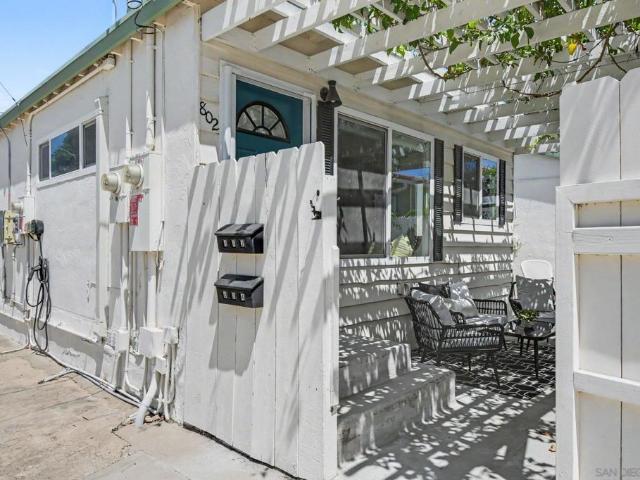 802 Vanderbilt Pl