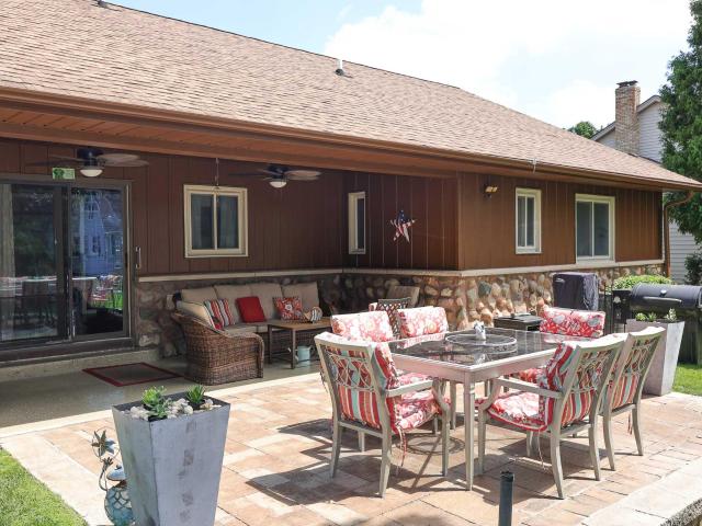 8035 W Bruss Ln