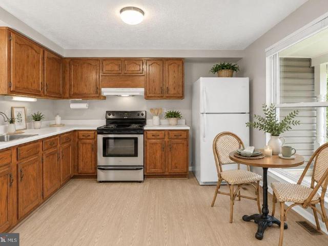 8035 Watermill Court