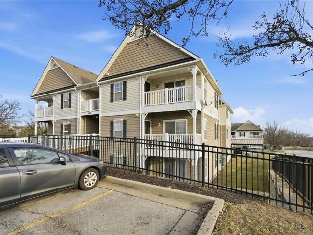 8030 N Drury Avenue # 3C