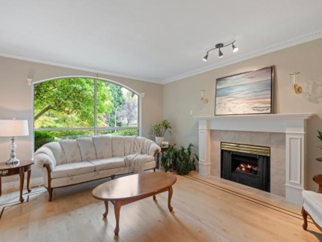 8030 A Street, Surrey, BC, V3S 7X7 house for sale | Listing ID R3170 | Royal LePage