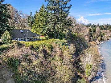 8032 SW 222nd Pl, Vashon, WA 98070 | MLS #2497
