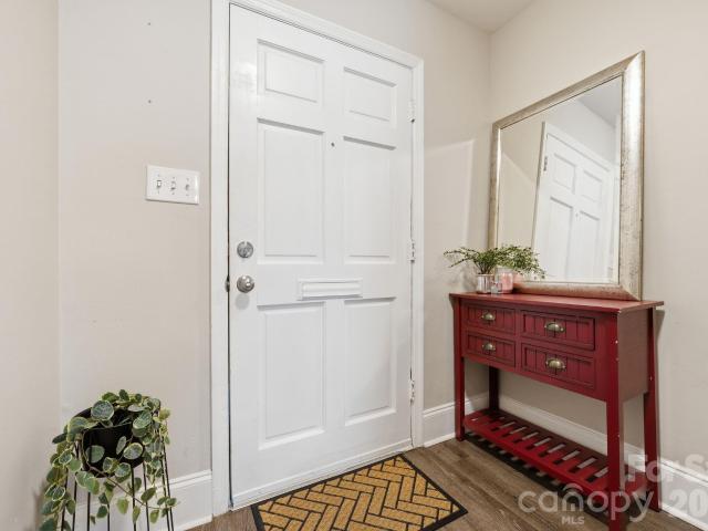 8033 Regent Park Lane