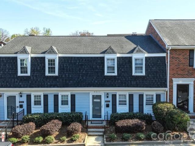 8033 Regent Park Ln, Charlotte, NC 28210