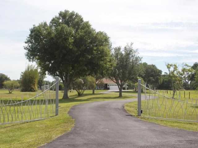 803 Bel Air Star Pkwy, Sarasota, FL 34240 | MLS #A4694