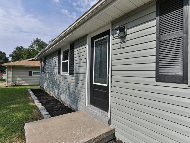 803 Lone Oak Circle