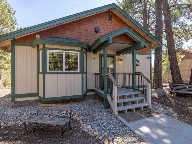 803 Plumas Court
