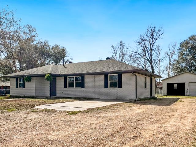 803 W 25th St, Cameron, TX 76520 | MLS #605562