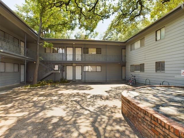 803 W 28th St # 202