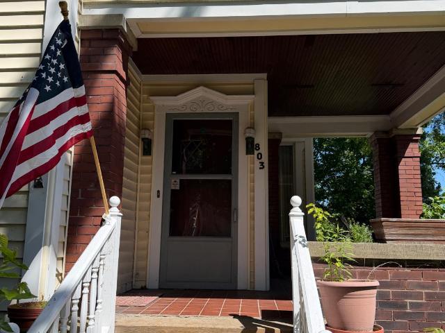 803 W Adams Street