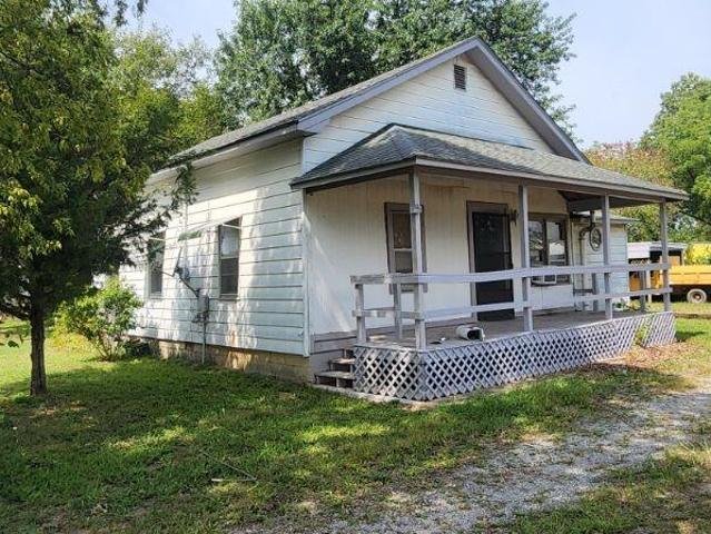 803 W Country Road