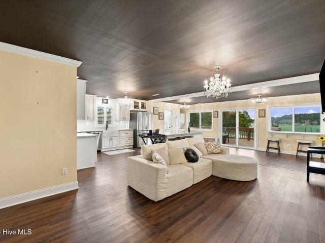 8047 Treasure Drive # Apt 8