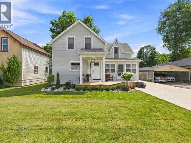 8049 Centre Street, Brooke Alvinston, ON, N0N 1A0 house for sale | Listing ID 26019 | Royal LePage