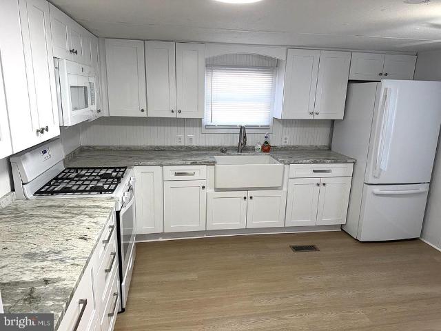 8049 Veterans Highway # 59