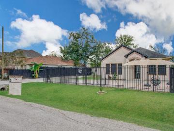 8040 Howton St, Unit 12, Houston, TX 77028 | MLS #65413