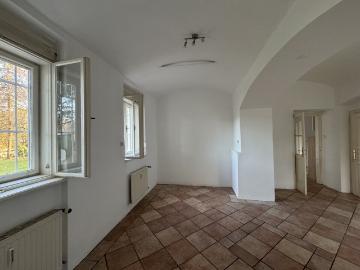 8043 Graz Mariagrün: Charmante Villenetage mit Parkplatz am Fuße des Rosenbergs