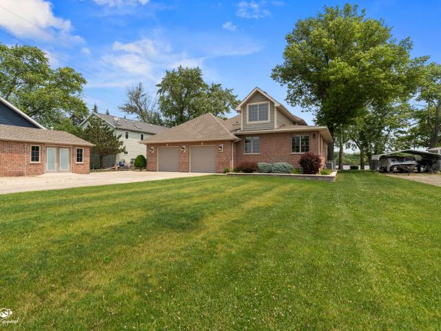 8043 Tamarack Lane