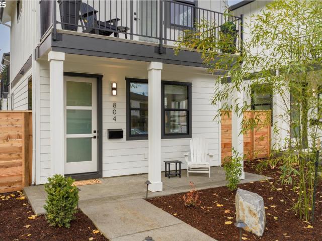 804 3rd St, Unit C1, Lake Oswego, OR 97034 | MLS #744947