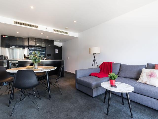 804 / 18 Waterview Walk, Docklands