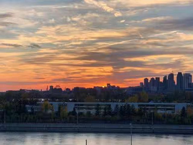 804 6 Av. Argyle, Saint Lambert, QC, J4P 2H5 condo for sale.