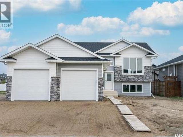 804 Ballesteros Crescent, Warman, SK, S0K 4S0 house for sale | Listing ID SK046484 | Royal LePage