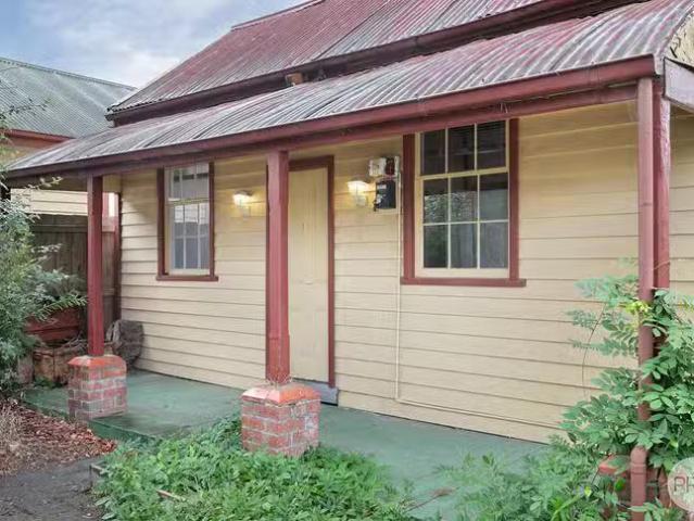 804 Doveton Street North, Soldiers Hill, VIC 3350
