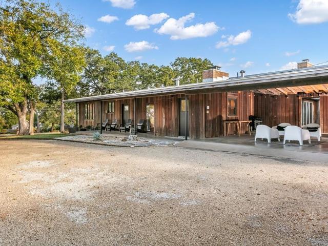 804 Henrietta St, Fredericksburg, TX 78624 | MLS #120974