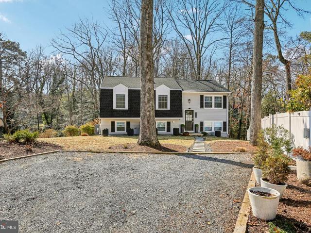 804 Oak Grove Circle