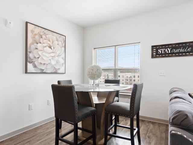 804 Riverfront Pkwy, Unit 302, Chattanooga, TN 37402 | MLS #1530