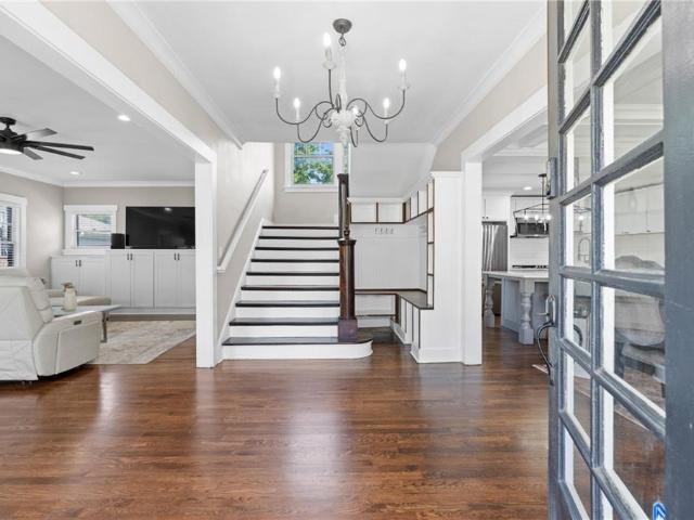 804 W 33rd Street
