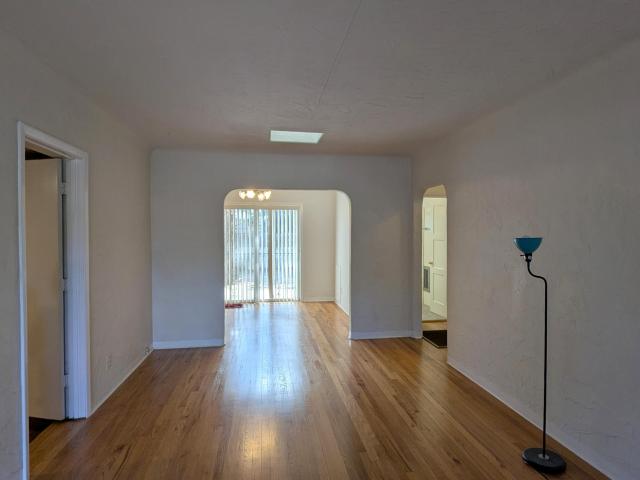 804 Wellesley Drive NE