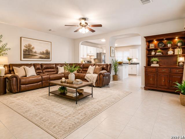 8050 Chestnut Cape