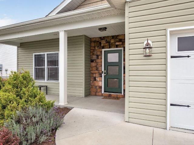 805 coltsfoot ln