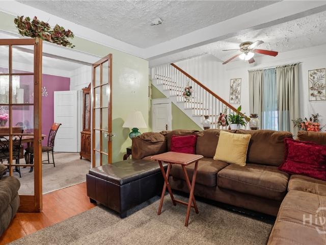 805 E 40th Street