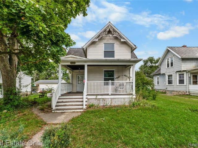 805 E 2nd Street