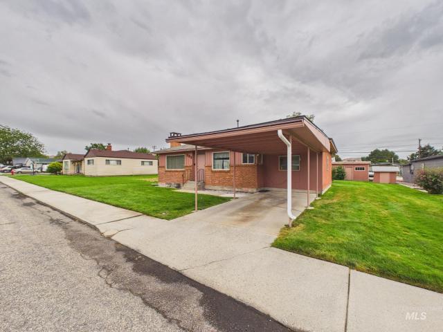 805 E 3rd