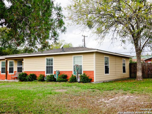 805 E Anderson