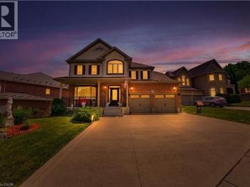 805 Munich Circle, Waterloo, ON, N2V 2N5 house for sale | Listing ID 40836 | Royal LePage